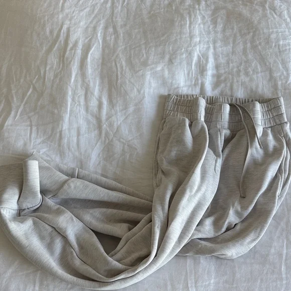 Varley Slim Cuff Pant 25” - Picture 5 of 6